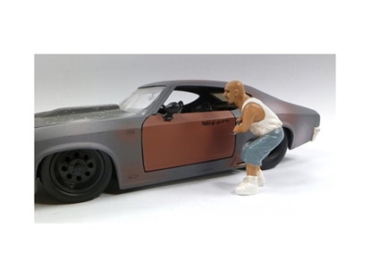 Picture of American Diorama 23817 Auto Thief Figure For 1:24 Diecast Car Models