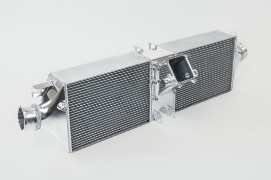 Picture of CSF Cooling - Racing & High Performance Division Intercooler - 8217