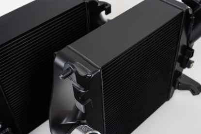 Picture of CSF Cooling - Racing & High Performance Division Intercooler - 8211