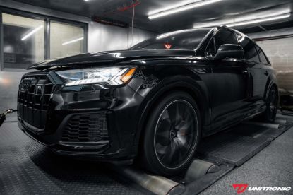 Picture of CSF Cooling - Racing & High Performance Division Intercooler - 8280B