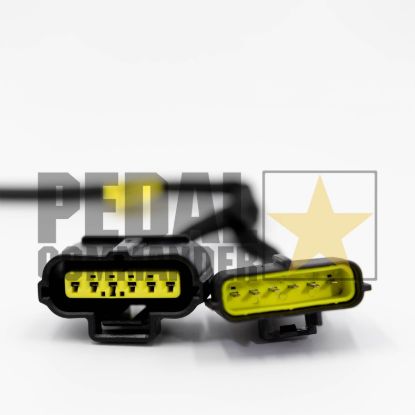 Picture of Pedal Commander Electronic Throttle Controller - 30-DDG-R35-01