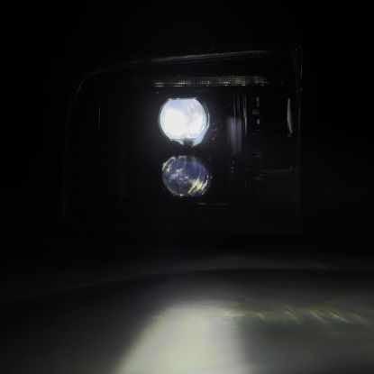 ALPHAREX USA LUXX-SERIES PROJECTOR HEADLIGHTS - 880316