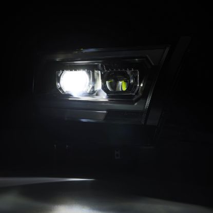 ALPHAREX USA LUXX-SERIES PROJECTOR HEADLIGHTS - 880576
