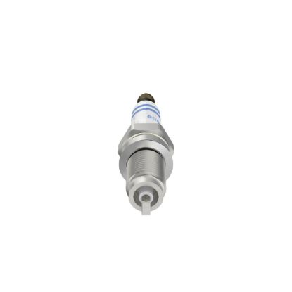 BOSCH SPARK PLUG - YR7LPP332W