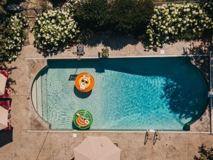 AIRHEAD POOL FLOAT - PIXEL ORANGE LLAMA - AHPF067