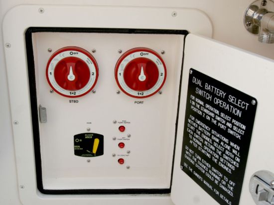 BLUE SEA SWITCH BATTERY E SELECTOR - 9001EBSS