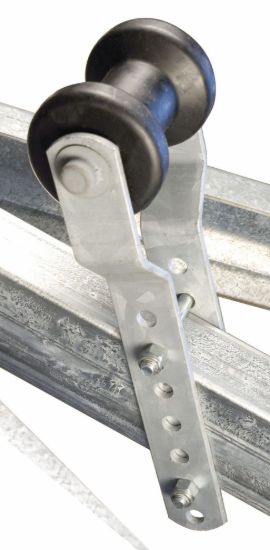 C.E. SMITH ADJ. KEEL ROLLER BRKT - 32003G
