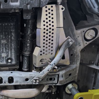 CALI RAISED SKID PLATE - CR3896