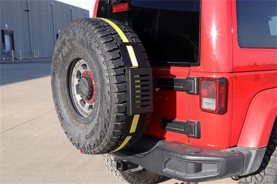 DEE ZEE SPARE TIRE MOUNT - DZ95040TB