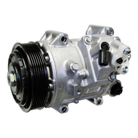 DENSO NEW COMPRESSOR W/ CLUTCH - 4711018