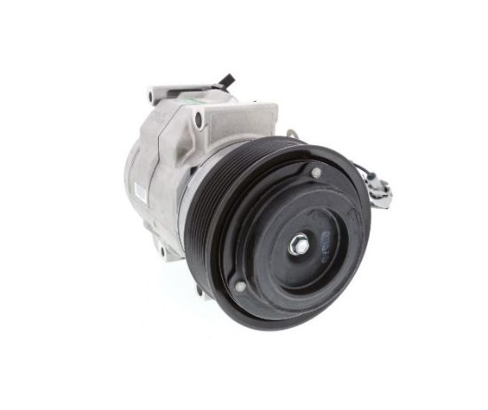 DENSO NEW COMPRESSOR W/ CLUTCH - 4711026