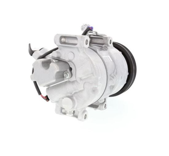DENSO NEW COMPRESSOR W/ CLUTCH - 4711622