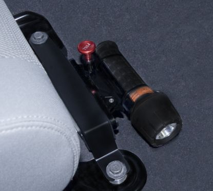 DV8 QUICK RELEASE FLASHLIGHT - IGHTMNTDOR