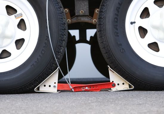 EQUALIZER 1-STEP WHEEL CHOCK 16-24' - 84004000