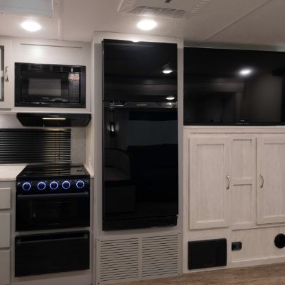 FURRION LLC ENTERTAINMENT SYSTEM - 2021124342