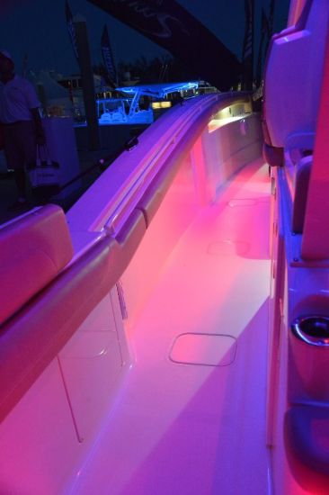 LUMITEC LIGHT RAIL2 12' BAR FULL COLOR RGBW - 101283