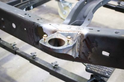 KENTROL REAR CAB MOUNT RIGHT SIDE - RB7137R
