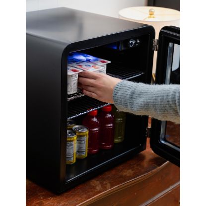 MAGIC CHEF 1.7 CUFT BEVERAGE COOLER RETRO - MCB17CHB