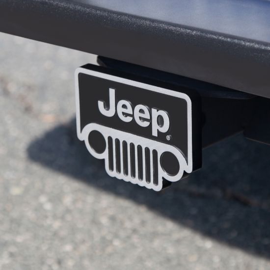 PLASTICOLOR JEEP GRILL HITCH COVER - 002291R01