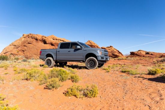 READYLIFT 6'' LIFT KIT W/ SST3000 SHOCKS - 4425600