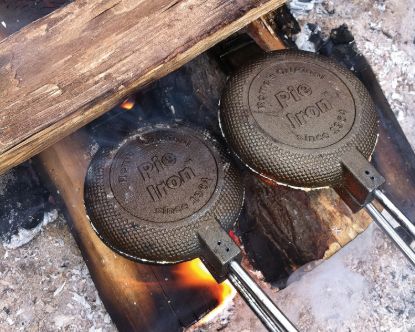 ROME INDUSTY ROUND PIE IRON-CAST IRON - 1805