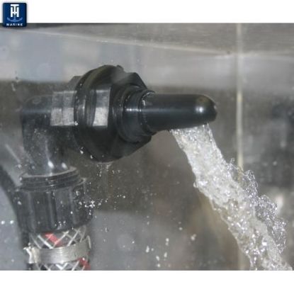 T-H MARINE 3/4'  90 DEGREE BLACK AERATOR HEAD - AHV90DP