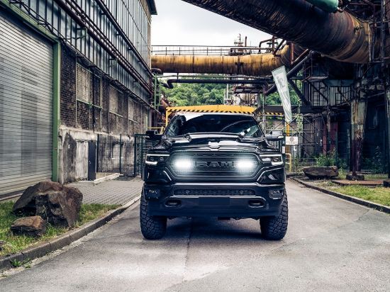 TRIPLERLIGHT RAM 1500 LIMITED (2019+) - GRILLE M - USR150002K