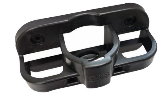 B&B MOLDERS TOW PLUG & CHAIN HOLDER SNGLE - 7720300001