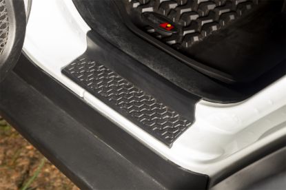 RUGGED RIDGE DOOR ENTRY GUARD;18-19 JL  4DR - 1121632